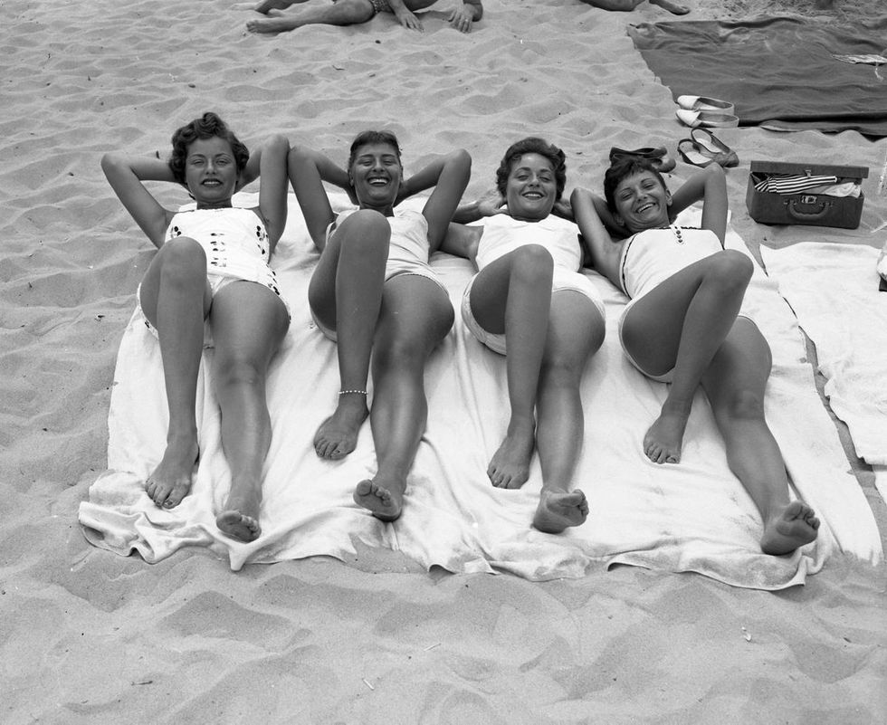 10 Songs to Listen to While Sunbathing