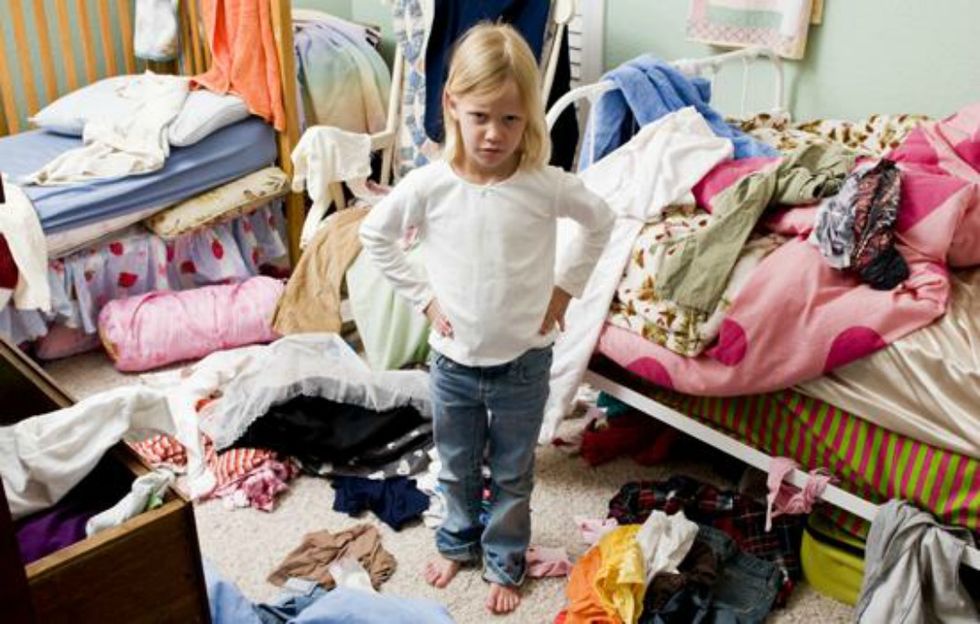 10 Things That Happen When You Try To Clean Your Room