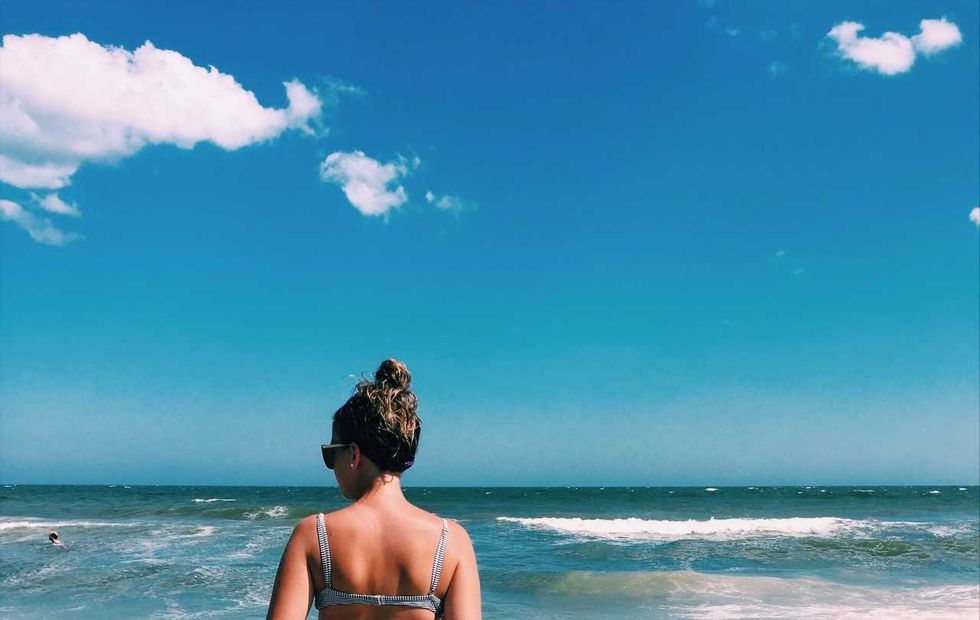33 Thoughts We All Have While Spending The Day At The Beach