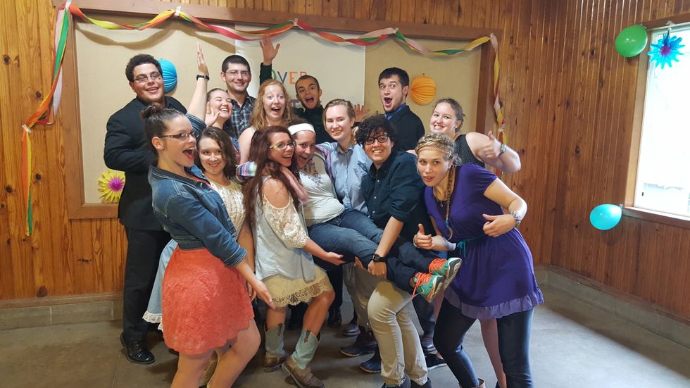 10 Reasons You Should Date A Camp Counselor