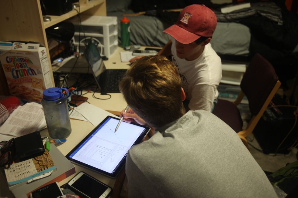 The 10 Stages of Freshman Year