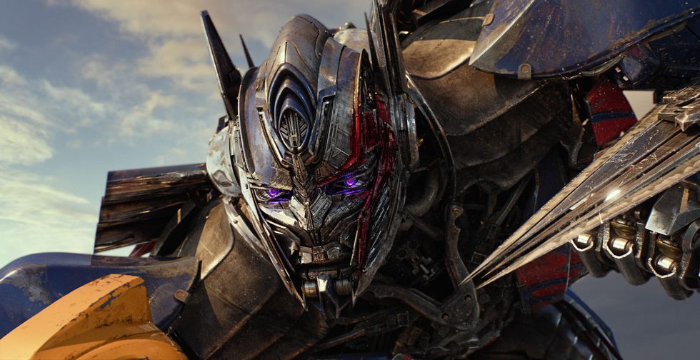 Review: What The Hell Happened in "Transformers: The Last Knight"