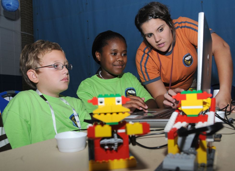 10 Gifs That Perfectly Describe Being A Camp Counselor