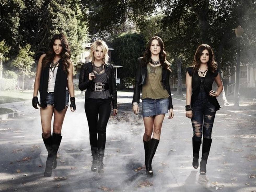 85 Thoughts I Had While Watching The 'Pretty Little Liars' Series Finale