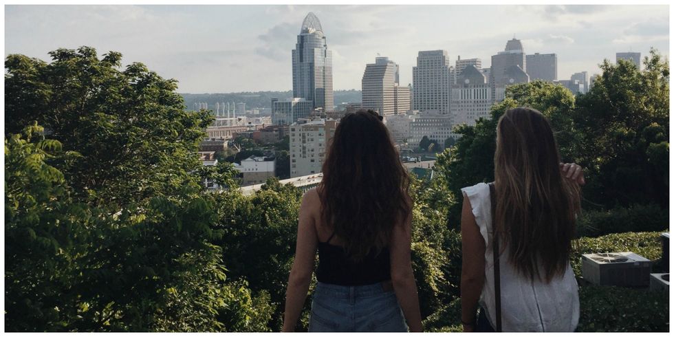 How To Travel On A Broke College Girl's Budget