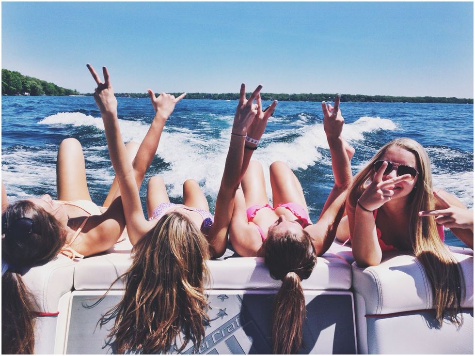 20 Common Struggles Girls Face In The Summer