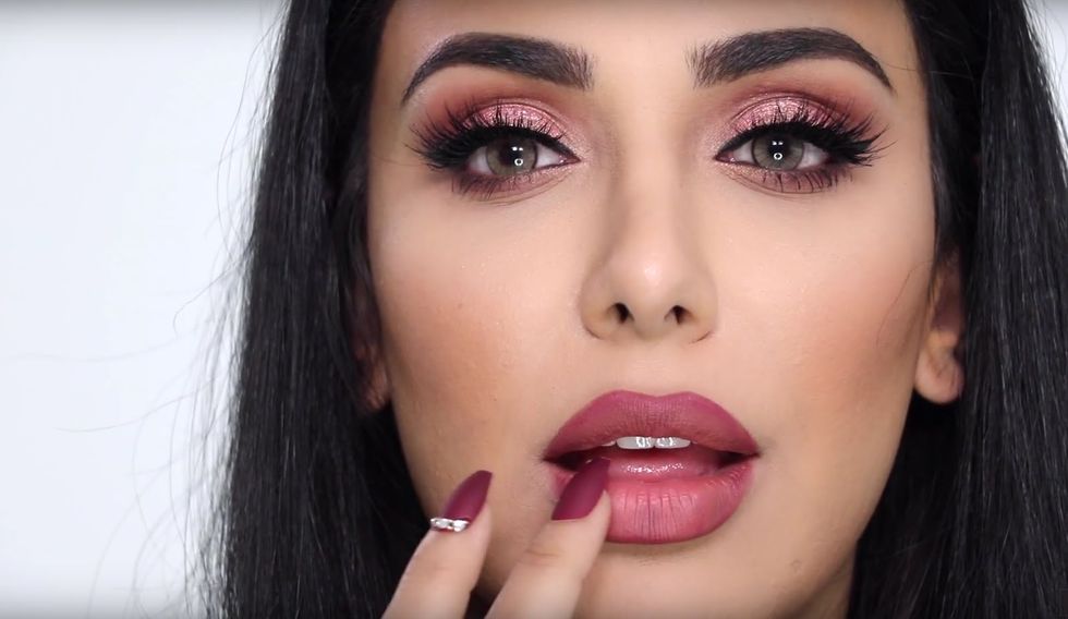 10 Ways To Look Hotter By HudaBeauty