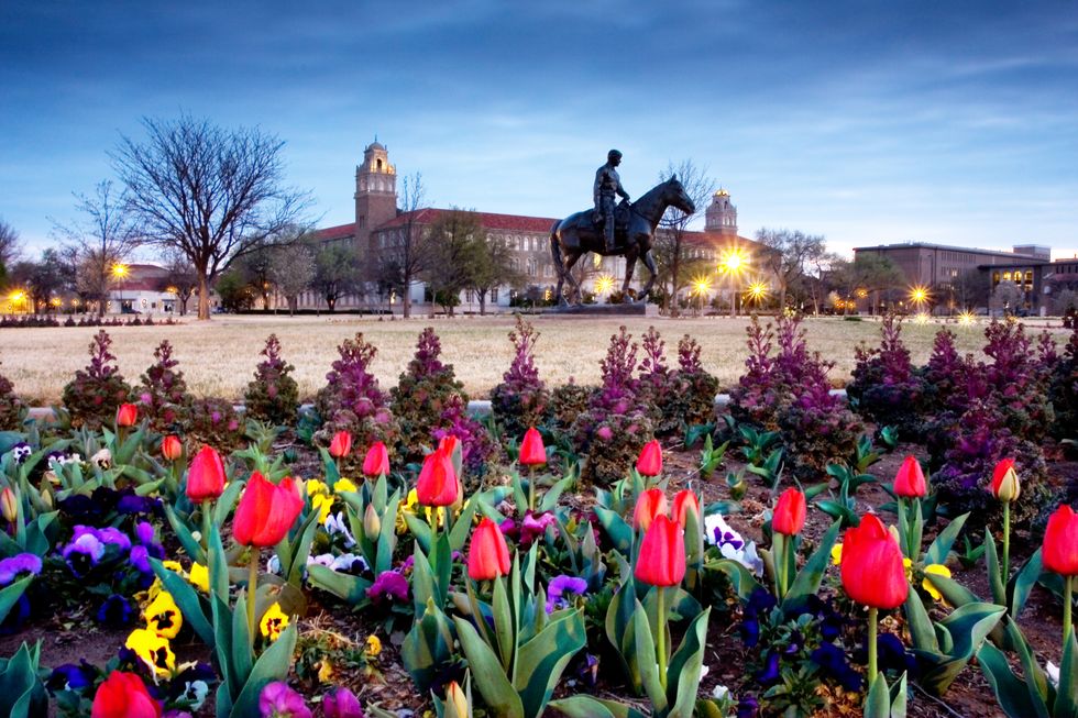 10 Places You Need To Eat At If You're In Lubbock