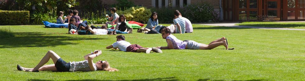 10 Reasons To Live On Campus During The Summer