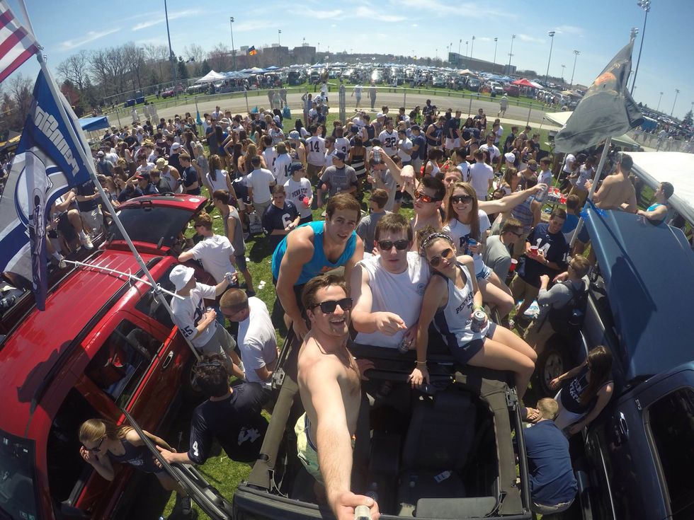 8 Reasons Tailgate Season Is Just Your Thing