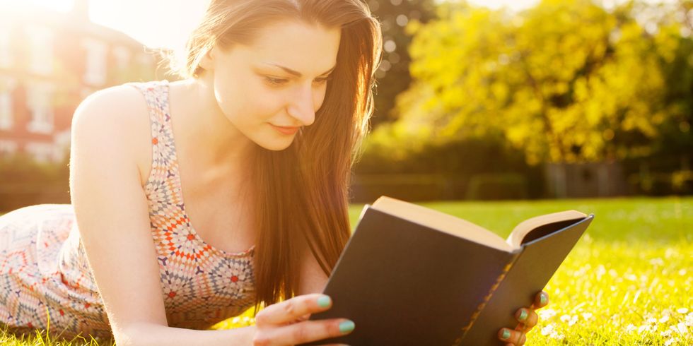 9 Signs You Are A Bookworm