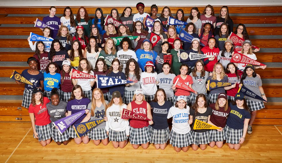 15 Signs You Went To An All-Girls High School