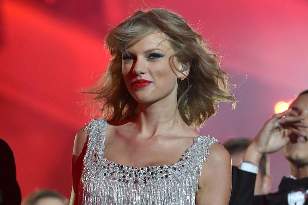 Taylor Swift Lyrics Perfect For 13 Moods We're Hit With Daily