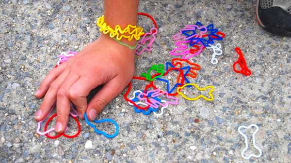 11 Cringe-Worthy Things We All Did In Middle School We Now Regret