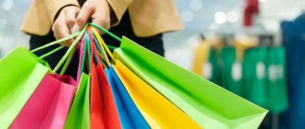 10 Thoughts All Retail Workers Definitely Have