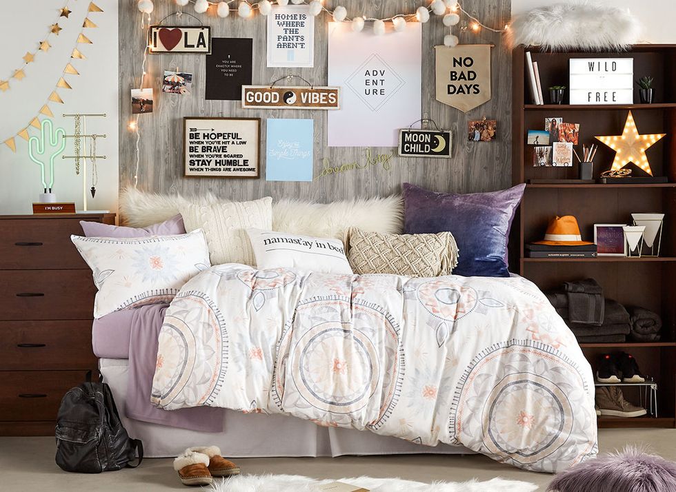 13 Ways To Make Your Dorm Room Cozy And Comfortable