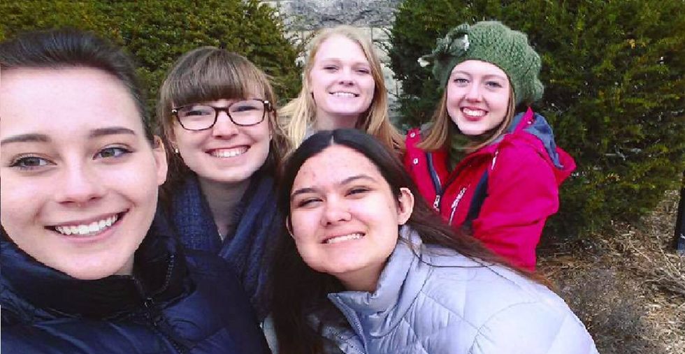 10 Signs You Know You've Found Your Group Of College Best Friends