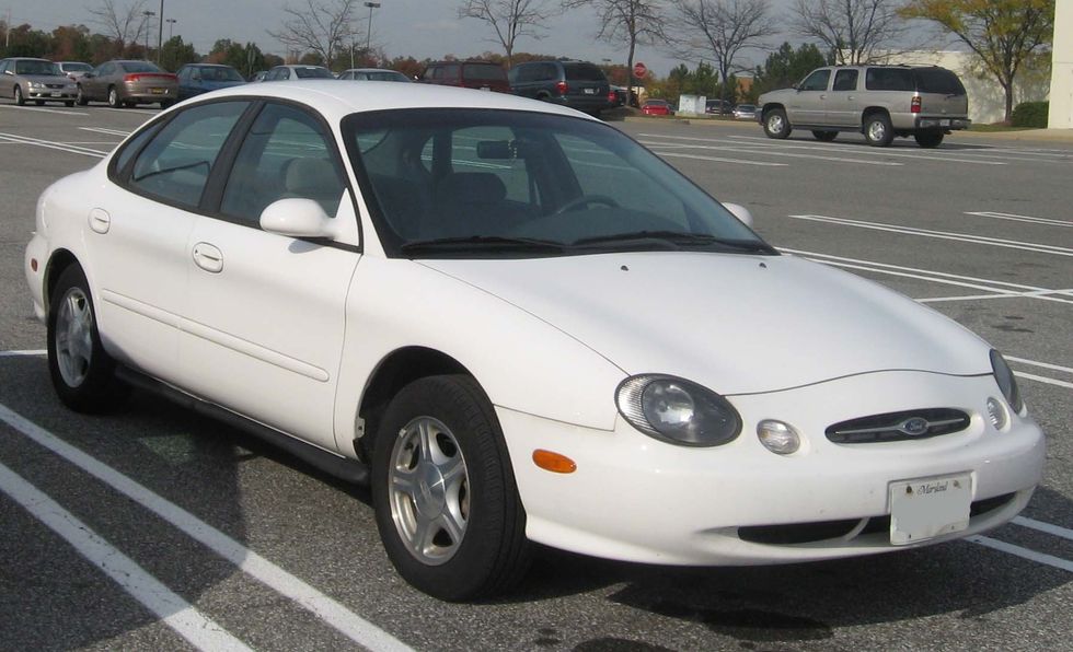 Thoughts In A 1999 Ford Taurus