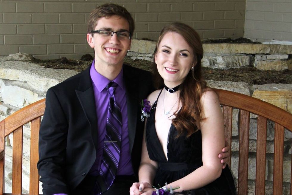 I'm A College Student Who Went To A High School Prom, So What?