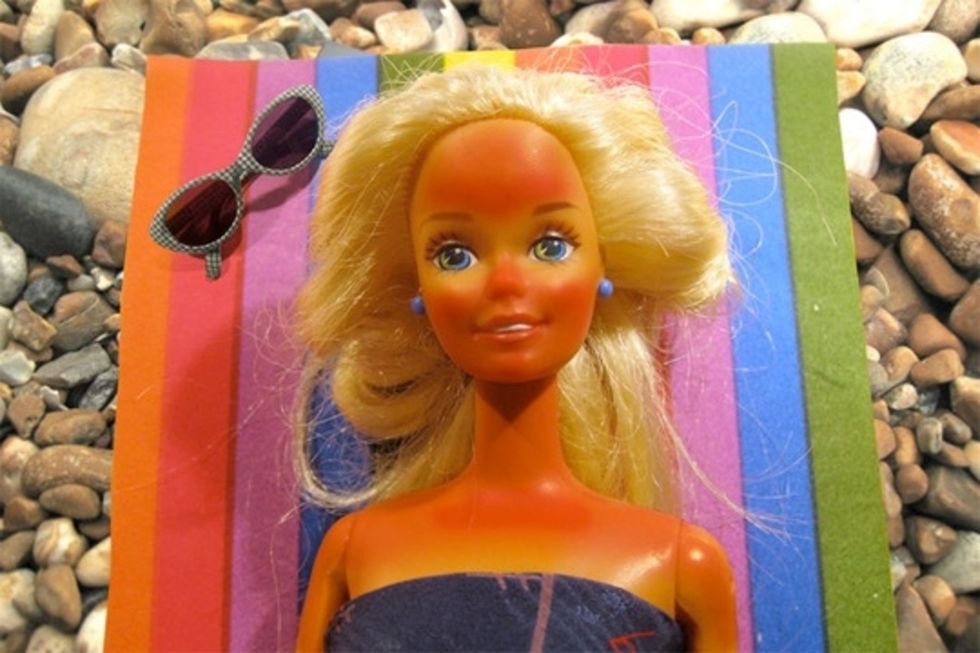14 Struggles Every Girl Faces In The Summer