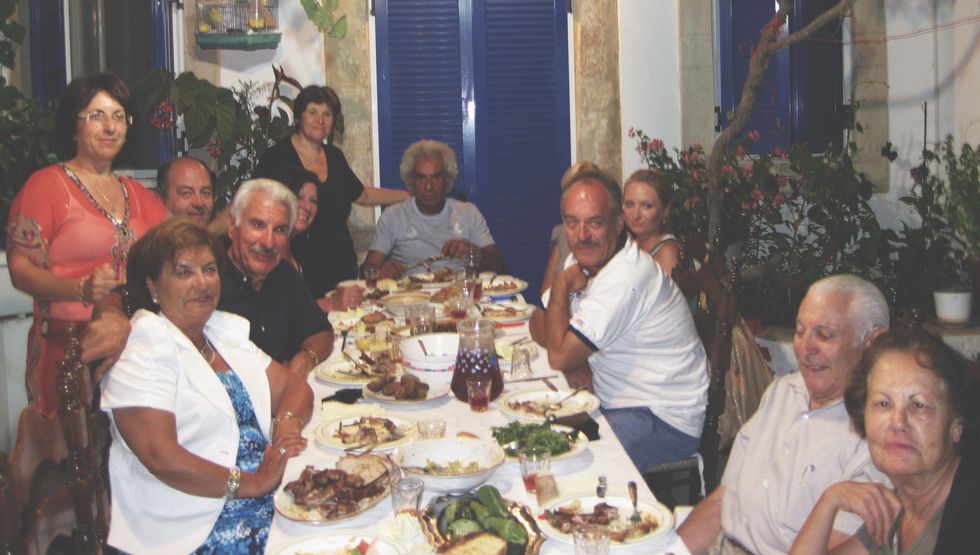 17 Signs You're From A Greek Family