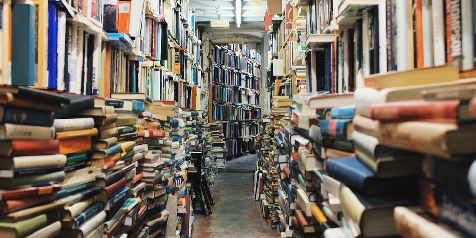 15 Characteristics Of People Who Are Absolutely Obsessed With Books
