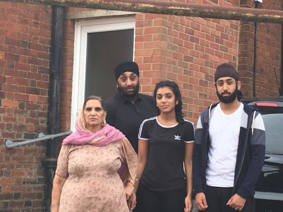 Police Held This Sikh Family At Gunpoint Because Their Tire Popped