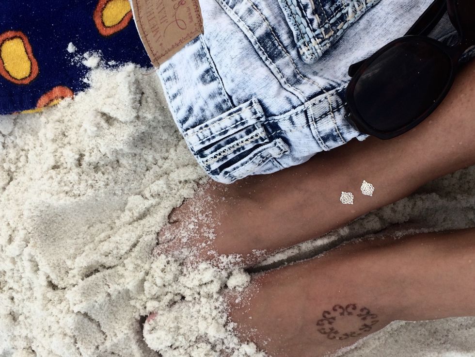 Yes, I Just Spent $10 On Banana Boat SPF 4 Tanning Oil