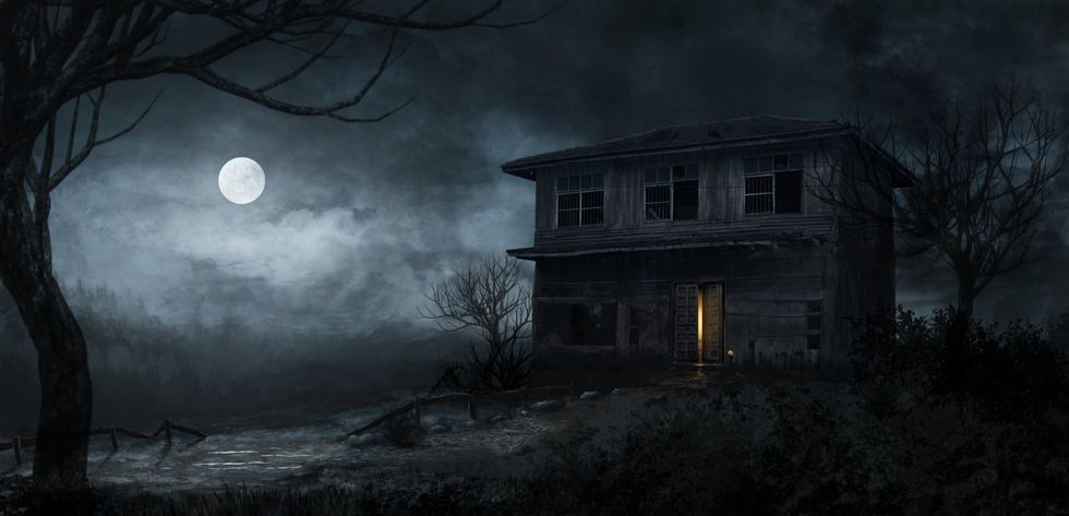 5 Thoughts You Have When You're Home Alone At Night