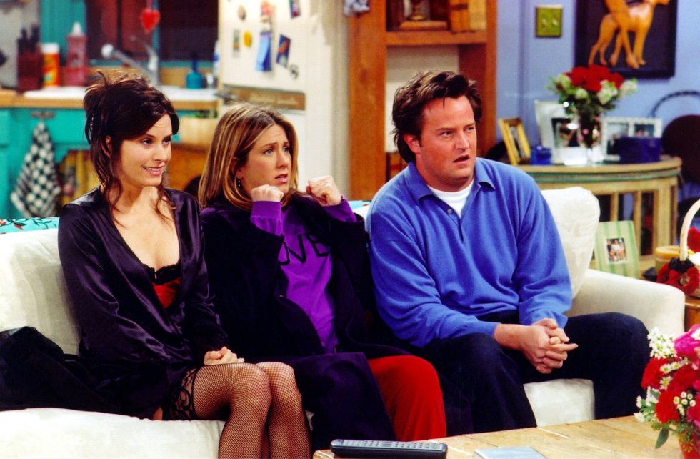 11 Stages Of Coming Home For The Summer, As Told By "Friends"