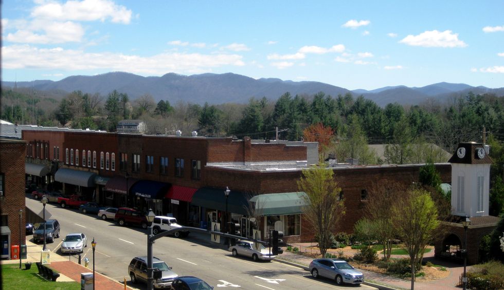 20 Signs You Grew Up In A Small Town