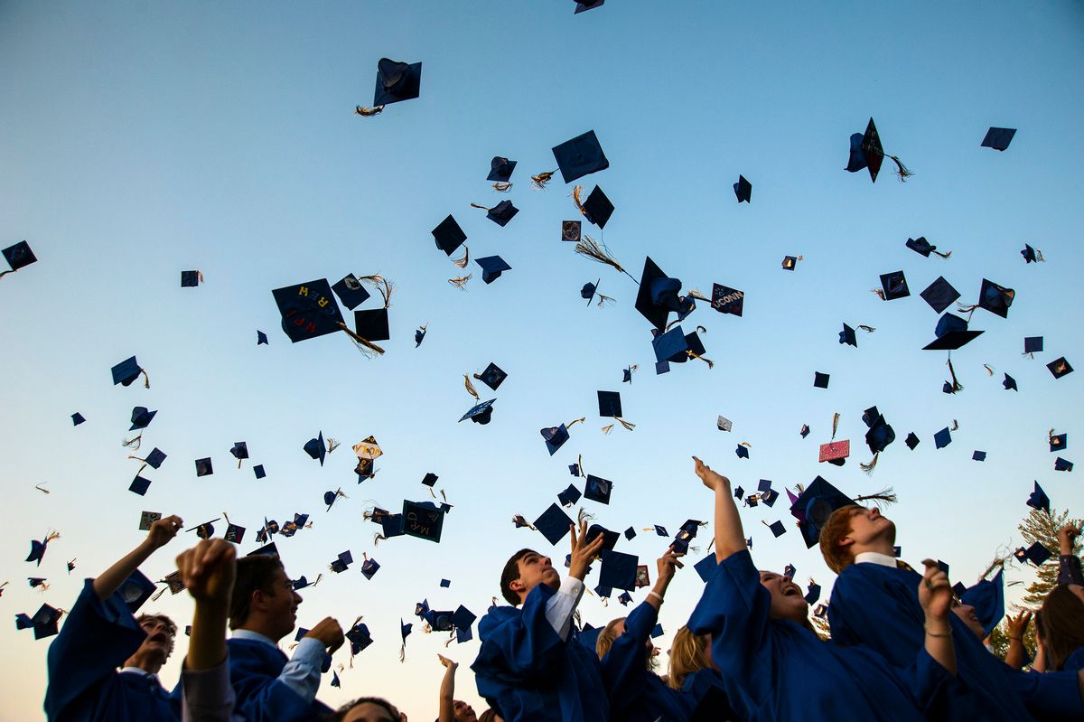 An Open Letter to Graduating Seniors From A College Freshman