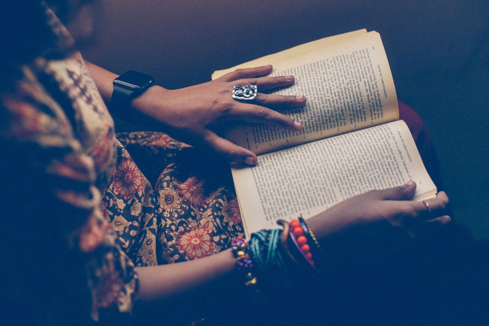 7 Reasons Why You Should Binge Read Instead Of Binge Watch