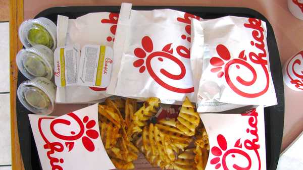 The Top 10 Struggles Of Every Chick-fil-A Employee