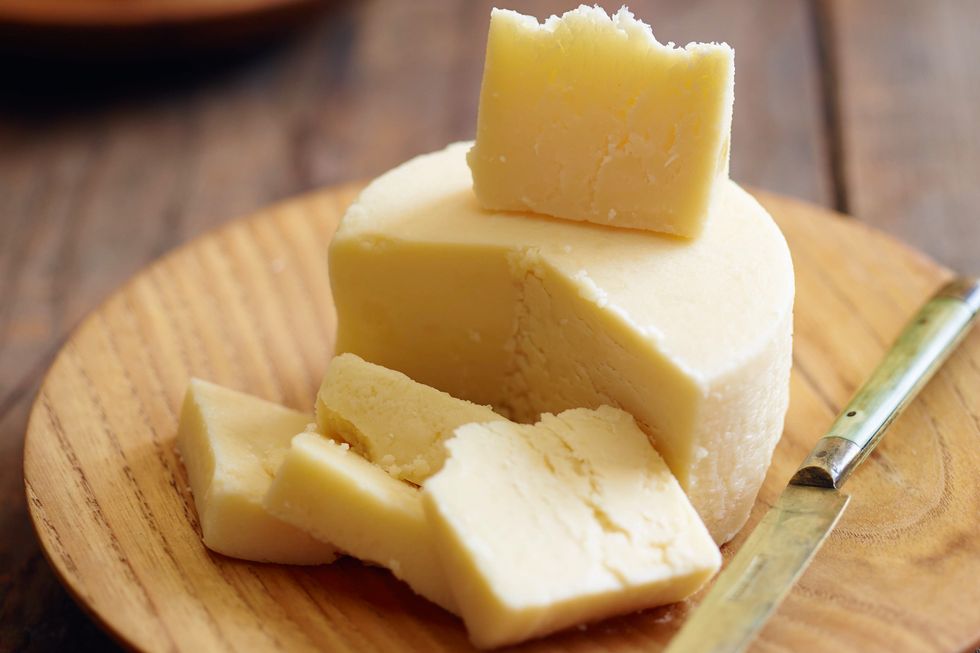 9 Go-To Foods for Cheese Lovers