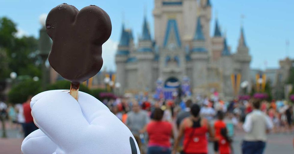 How To Enjoy Disney World Eats While Still On A Diet