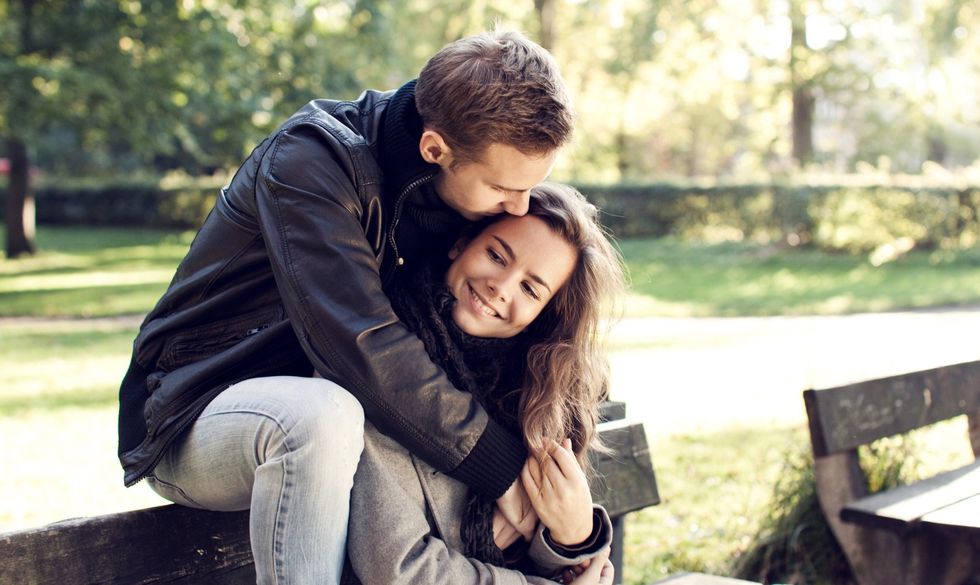 24 Signs That You're Into Him