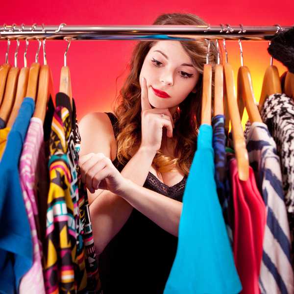 6 Things That Happen When You're In Between Clothing Sizes