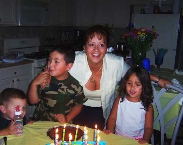 17 Signs You Grew Up With A Latina Mom