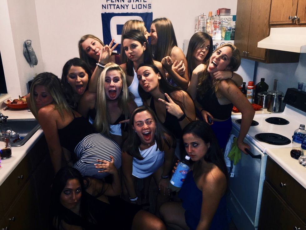 12 Signs You Already Miss Your School Friends