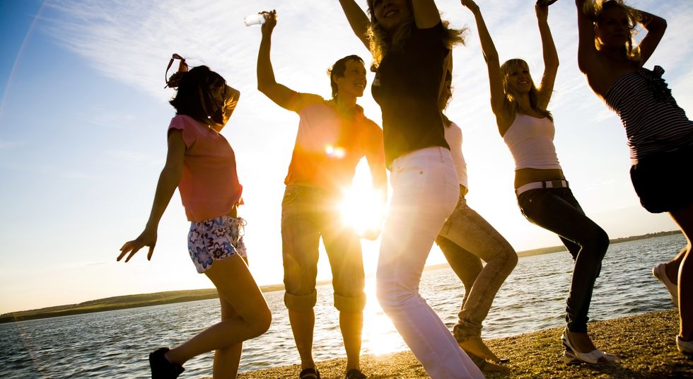 25 Indie/Alternative Artists That Should Be On Your Summer Playlist