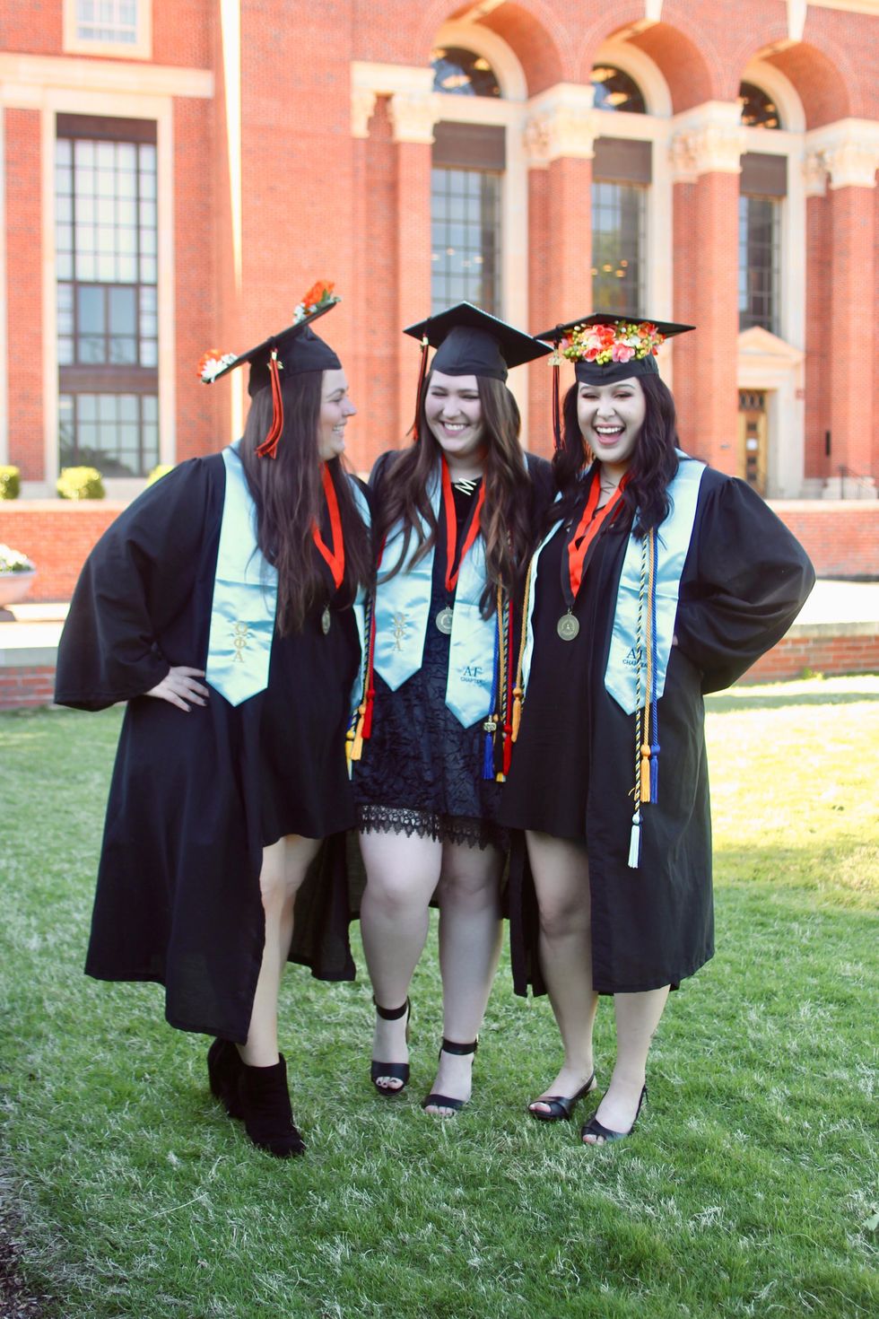 11 Reasons To Live With Your Best Friends In College