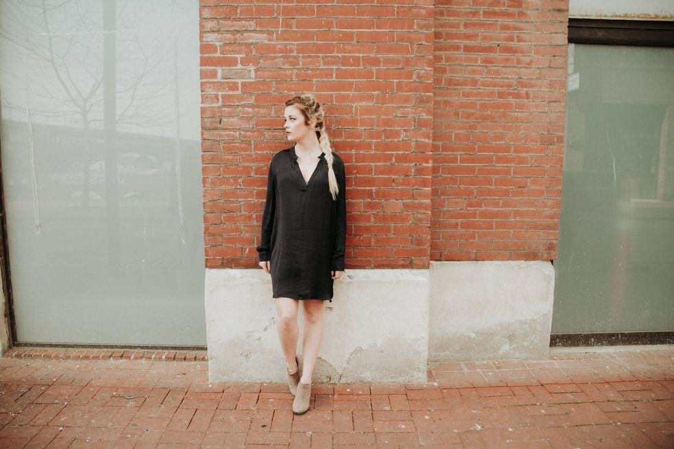 Stay Single Until This Moment