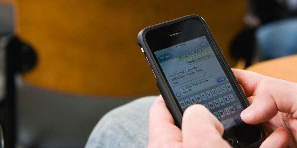 30 Texts You Send Your Mom During Finals Week