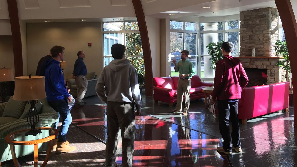 5 Thoughts You Think When You Meet Your RA For The First Time