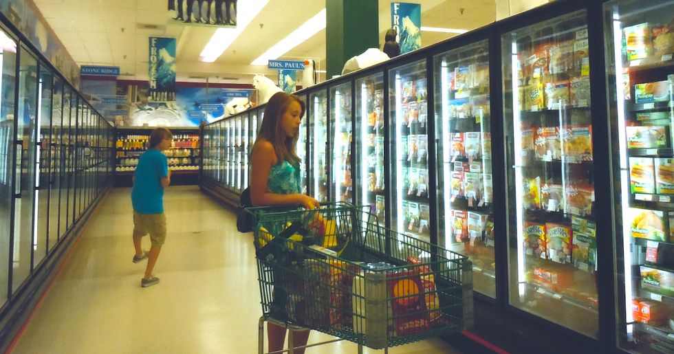 35 Thoughts College Kids Can't Help But Have On Grocery Shopping Adventures