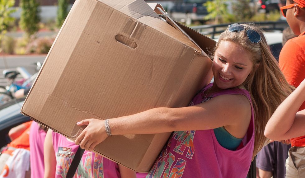 48 Move-In Day Thoughts College Kids Can't Help But Have