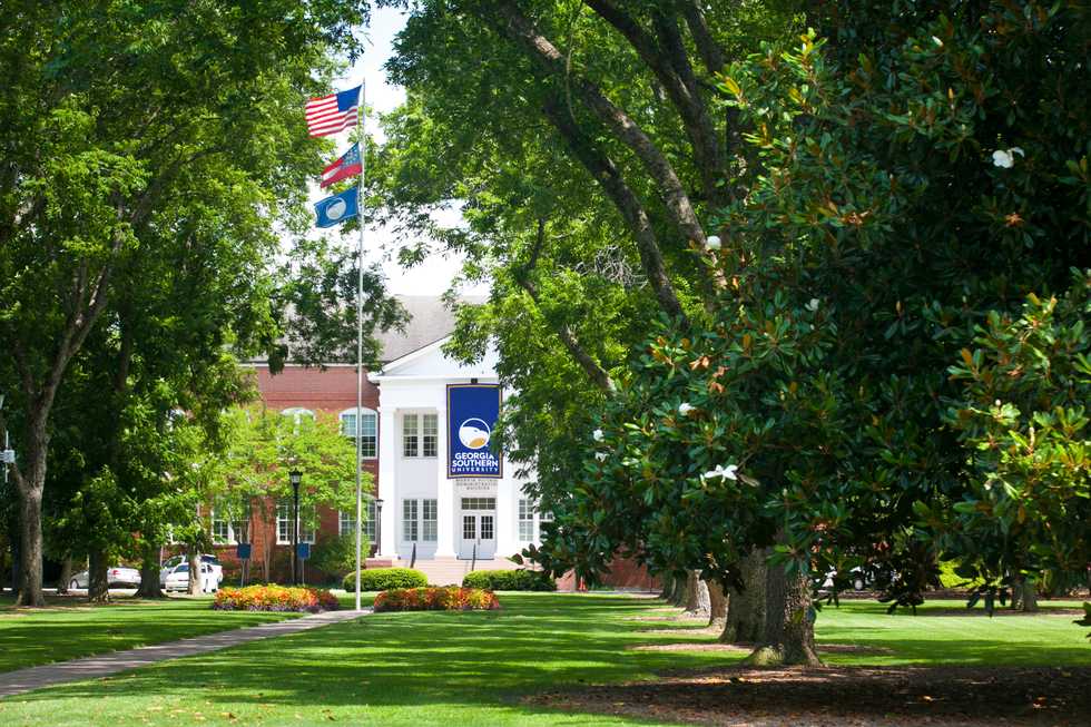20 Things I Wish I Would Have Known My Freshman Year