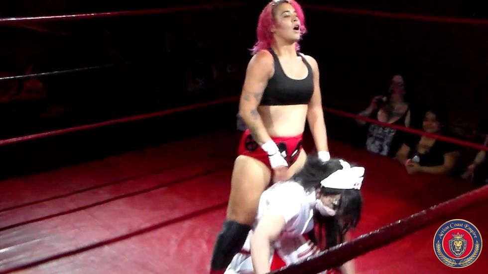 Social Media Uncut: "Ultra Girl" Brittany Wonder