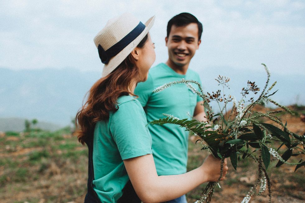 8 Ways My Boyfriend Tells Me He Loves Me Without stating "I Love You"